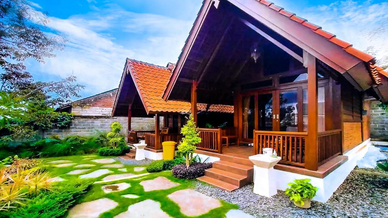 Andung Andung Villa And Resto Banyuwangi  Exterior foto