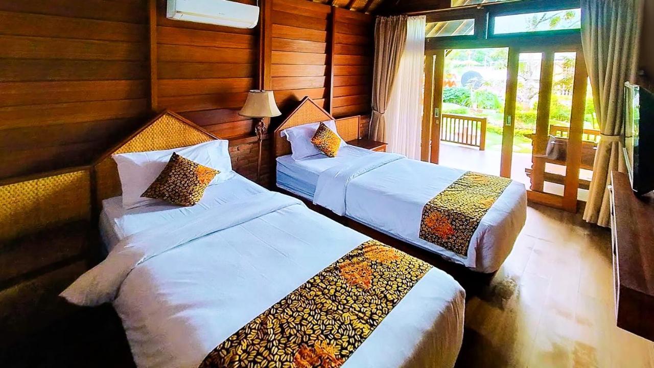 Andung Andung Villa And Resto Banyuwangi  Exterior foto